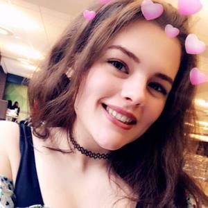 Meet your Posher, Bella